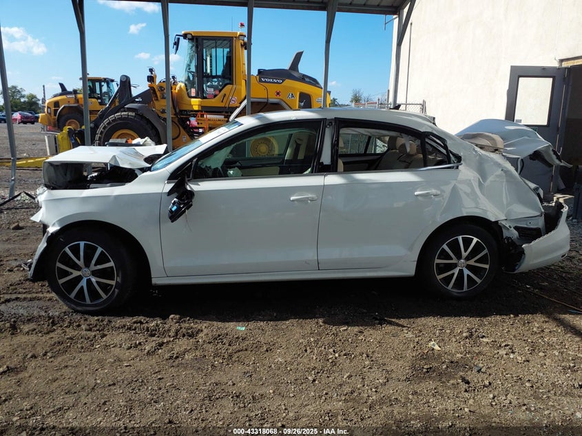 2018 VOLKSWAGEN JETTA 1.4T SE/1.4T WOLFSBURG EDITION 3VWDB7AJXJM240793