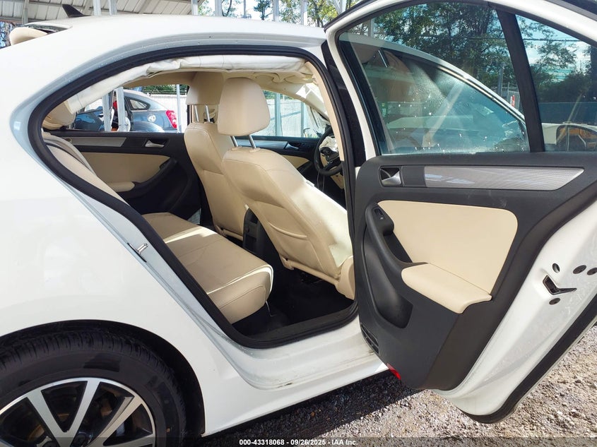 2018 VOLKSWAGEN JETTA 1.4T SE/1.4T WOLFSBURG EDITION 3VWDB7AJXJM240793