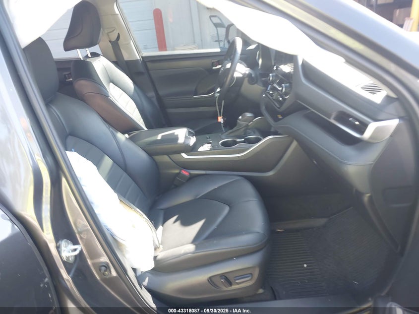 2023 TOYOTA HIGHLANDER HYBRID XLE - 5TDKARAH9PS017806