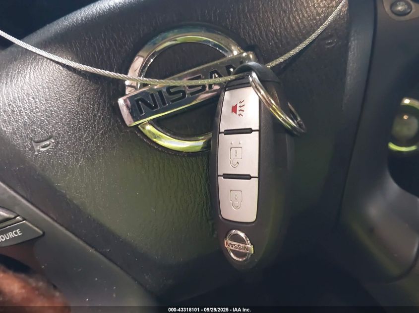 2014 Nissan Pathfinder S VIN: 5N1AR2MM0EC631755 Lot: 43318101