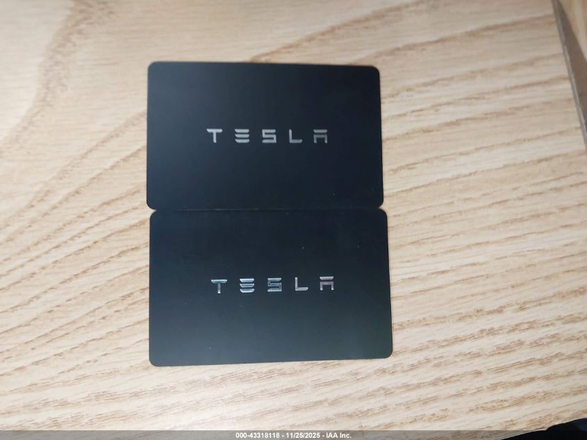 2024 Tesla Model Y VIN: 7SAYGDED6RF042482 Lot: 43318118