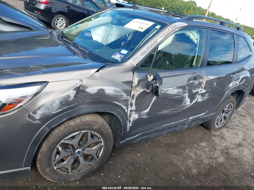 2019 SUBARU FORESTER PREMIUM - JF2SKAEC4KH476947