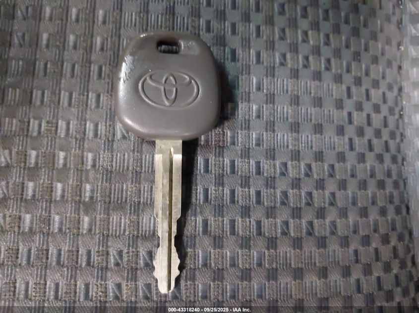 2003 Toyota 4Runner Sr5 V8 VIN: JTEBT14R038002766 Lot: 43318240