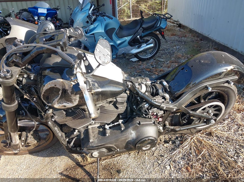 2024 HARLEY-DAVIDSON FXLRST - 1HD1YXZ13RB056094