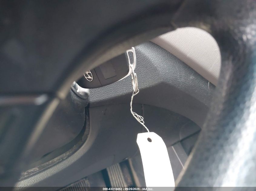 2015 Hyundai Santa Fe Sport 2.4L VIN: 5XYZTDLB4FG250895 Lot: 43318452