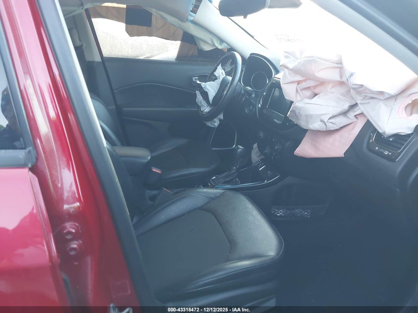 3C4NJCBB7KT612978 2019 JEEP COMPASS photo no. 5
