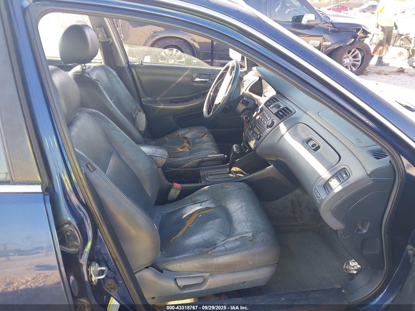 1HGCG56682A114201 2002 HONDA ACCORD photo no. 5