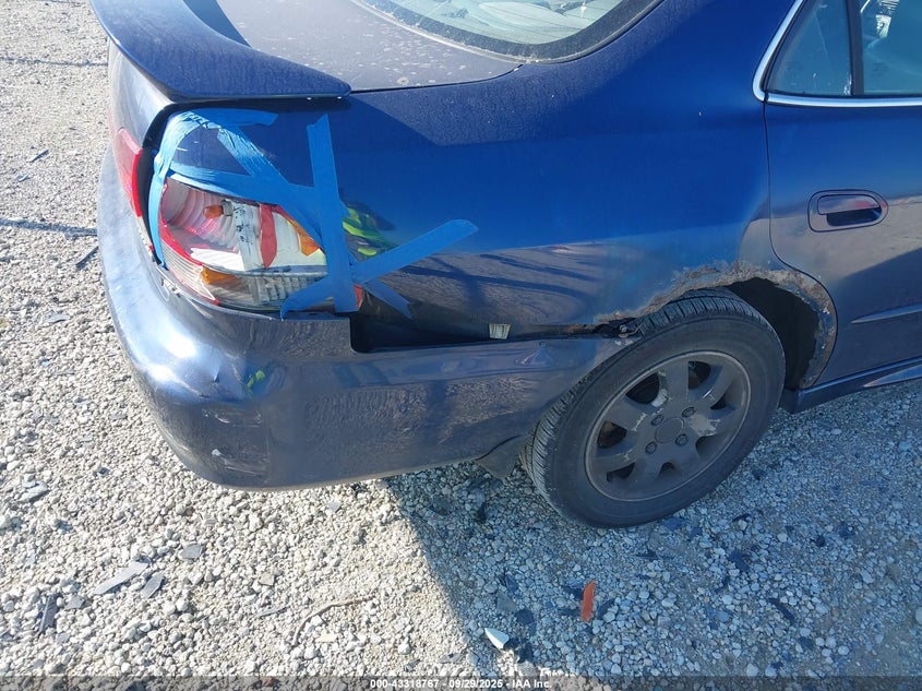 1HGCG56682A114201 2002 HONDA ACCORD photo no. 6