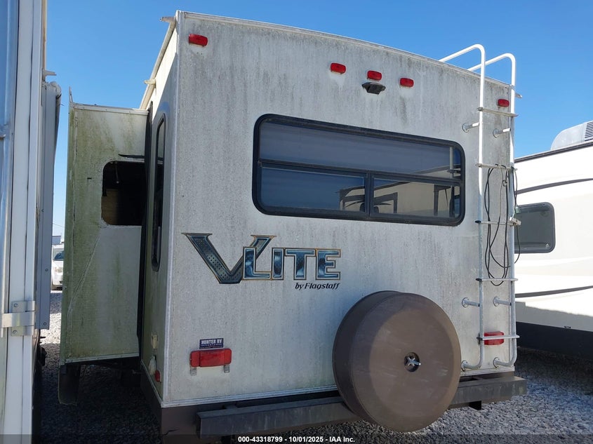 2015 Forest River Flafstaff V Lite