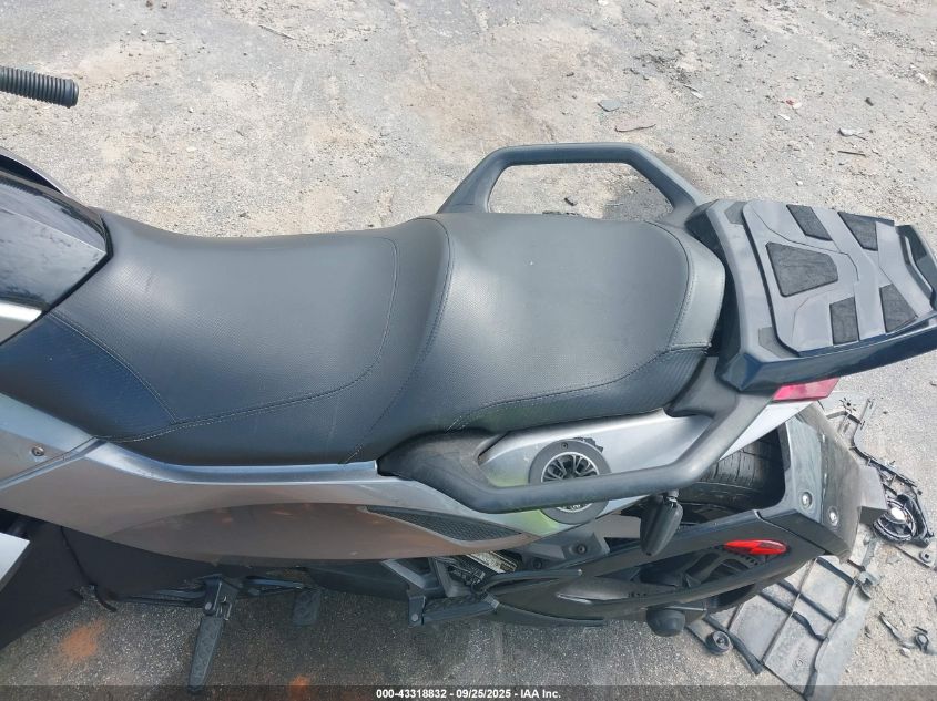 2012 Can-Am Spyder Roadster Rs-S VIN: 2BXJAWA18CV000065 Lot: 43318832