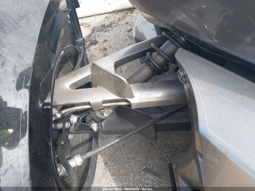 2012 Can-Am Spyder Roadster Rs-S VIN: 2BXJAWA18CV000065 Lot: 43318832