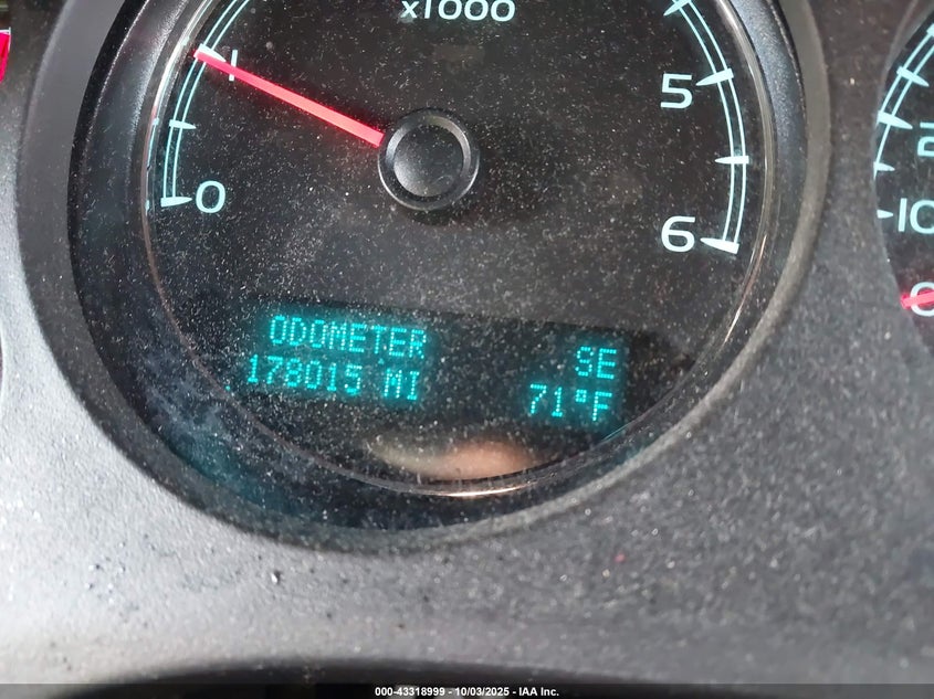 2014 CHEVROLET TAHOE LT 1GNSCBE0XER146095