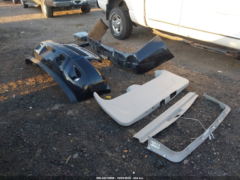 2014 CHEVROLET TAHOE LT 1GNSCBE0XER146095