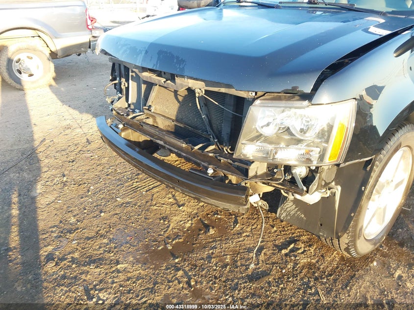 2014 CHEVROLET TAHOE LT 1GNSCBE0XER146095