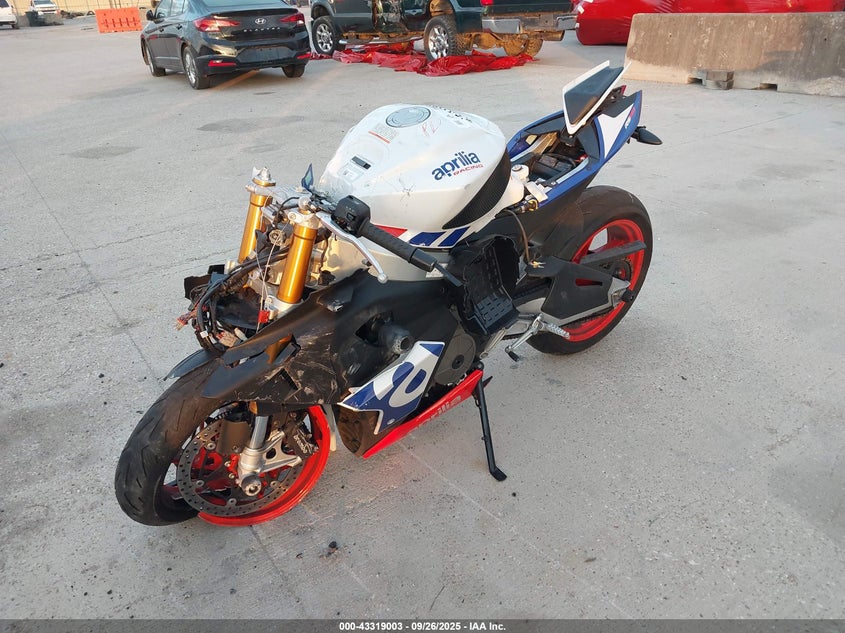 ZD4KSUP02NS000016 2022 APRILIA RS photo no. 2