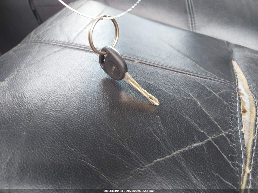 2008 GMC Yukon Slt VIN: 1GKFC130X8R268147 Lot: 43319183