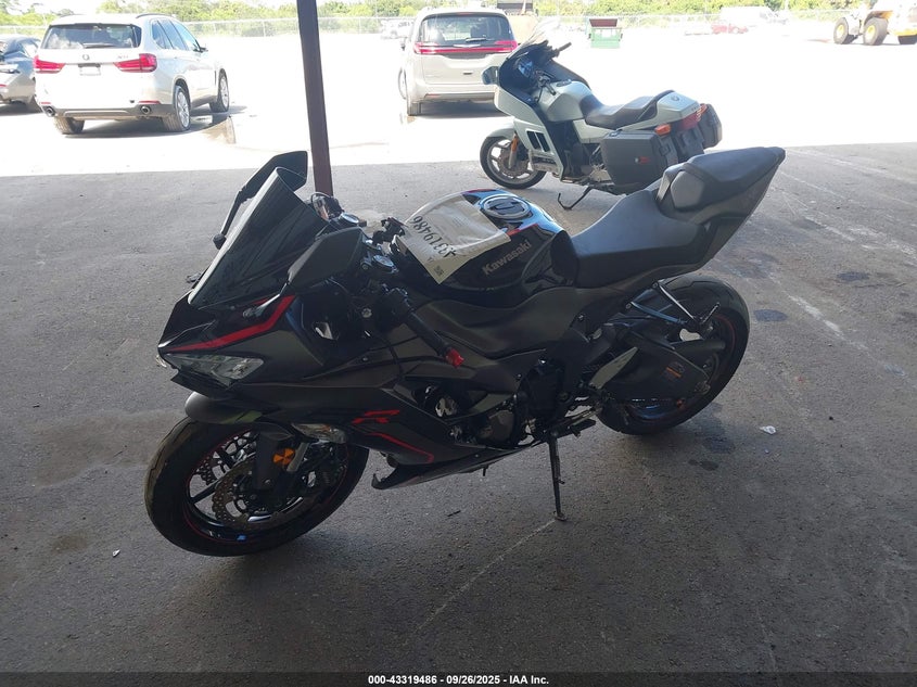 JKBZXJH10NA013649 2022 KAWASAKI ZX photo no. 2