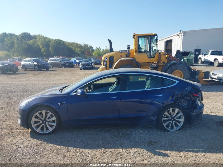 2020 Tesla Model 3 Standard Range Plus Rear-Wheel Drive/Standard Range Rear-Wheel Drive VIN: 5YJ3E1EAXLF783839 Lot: 43319508