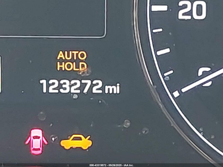 2015 Hyundai Genesis 3.8 VIN: KMHGN4JE5FU025782 Lot: 43319572