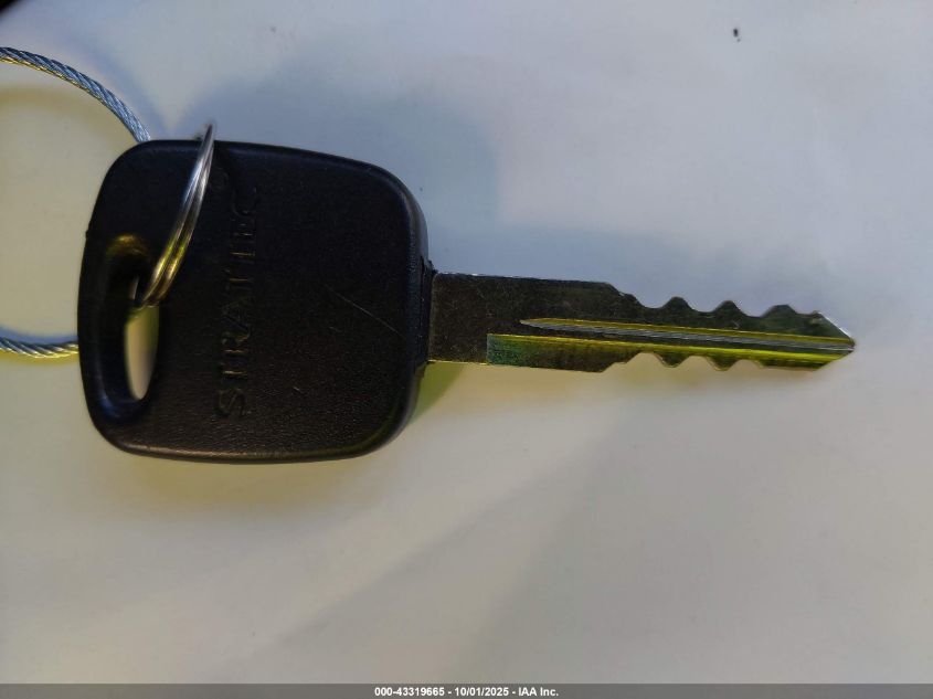 1998 Ford Explorer Sport VIN: 1FMYU22X8WUD10049 Lot: 43319665