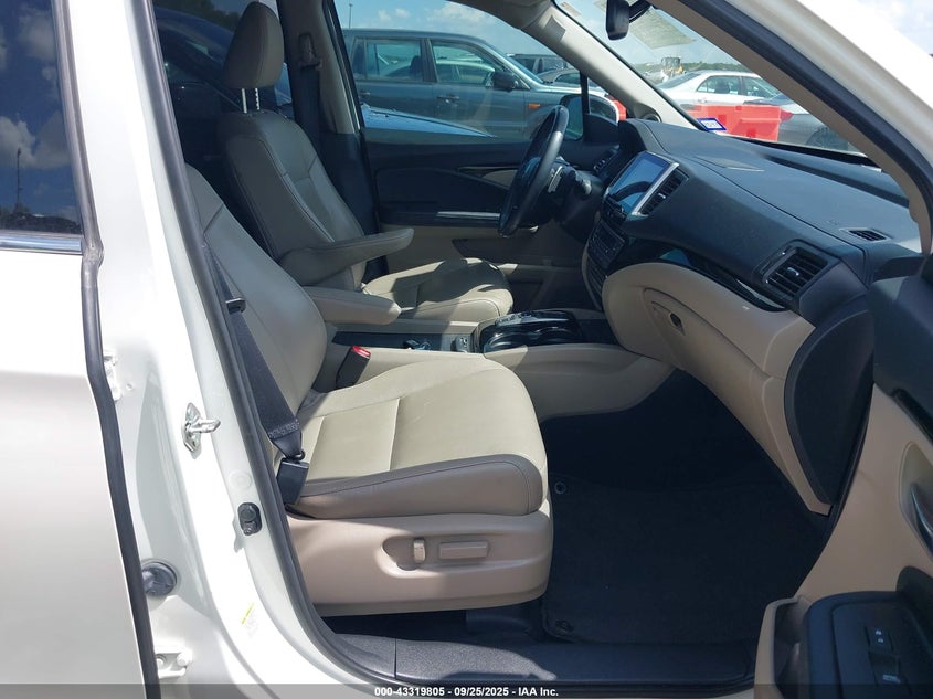 2016 HONDA PILOT TOURING - 5FNYF5H9XGB055794