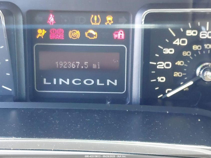 2010 Lincoln Navigator VIN: 5LMJJ2J51AEJ05392 Lot: 43319813
