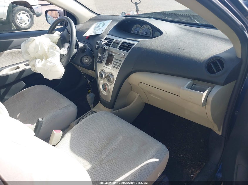 JTDBT923X84031398 2008 TOYOTA YARIS photo no. 5