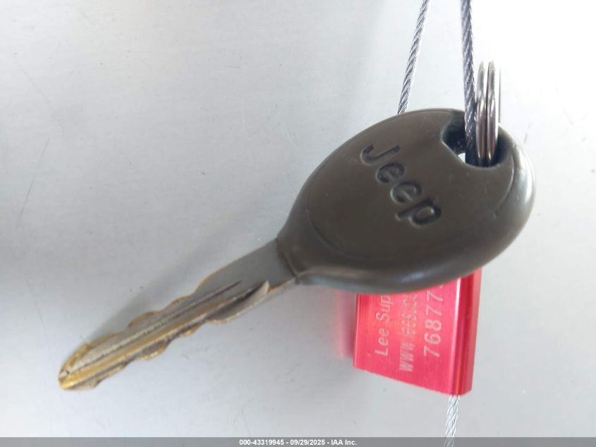 2002 Jeep Grand Cherokee Laredo VIN: 1J4GW48S32C126813 Lot: 43319945