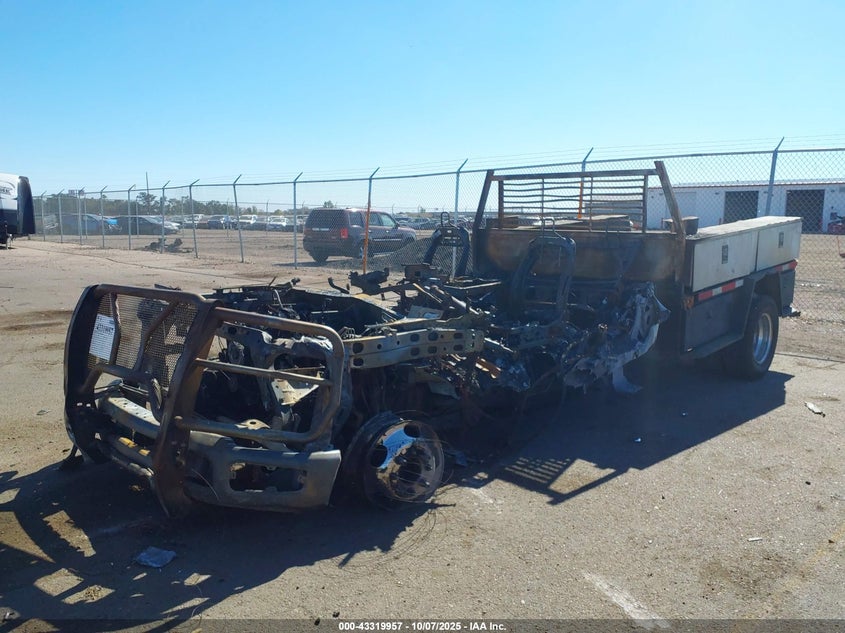 1FD8X3HN8SEC93681 2025 FORD F350 photo no. 2