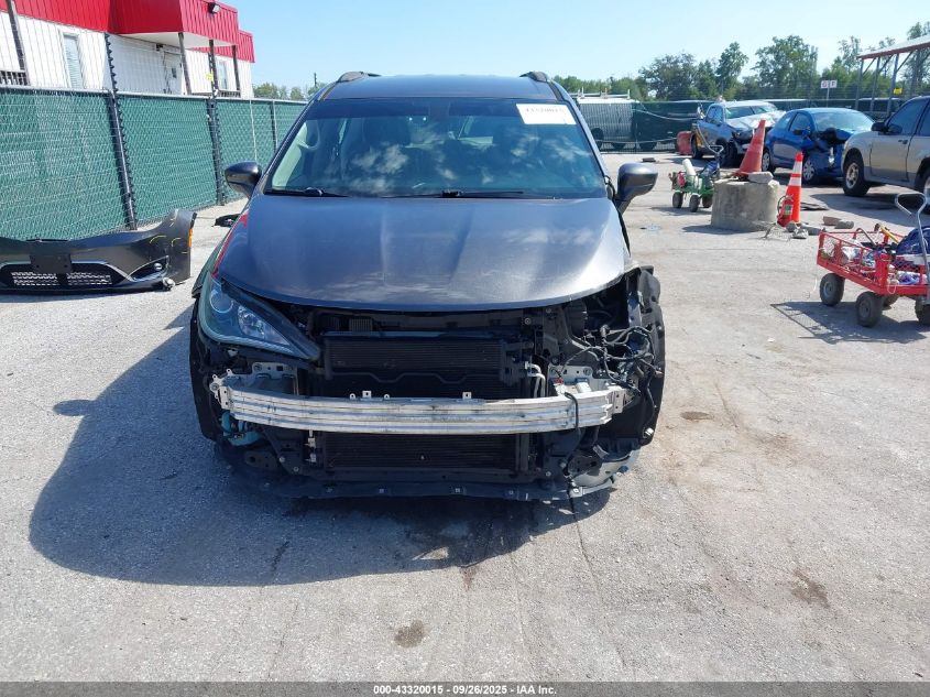 2017 Chrysler Pacifica Touring-L VIN: 2C4RC1BG6HR540713 Lot: 43320015