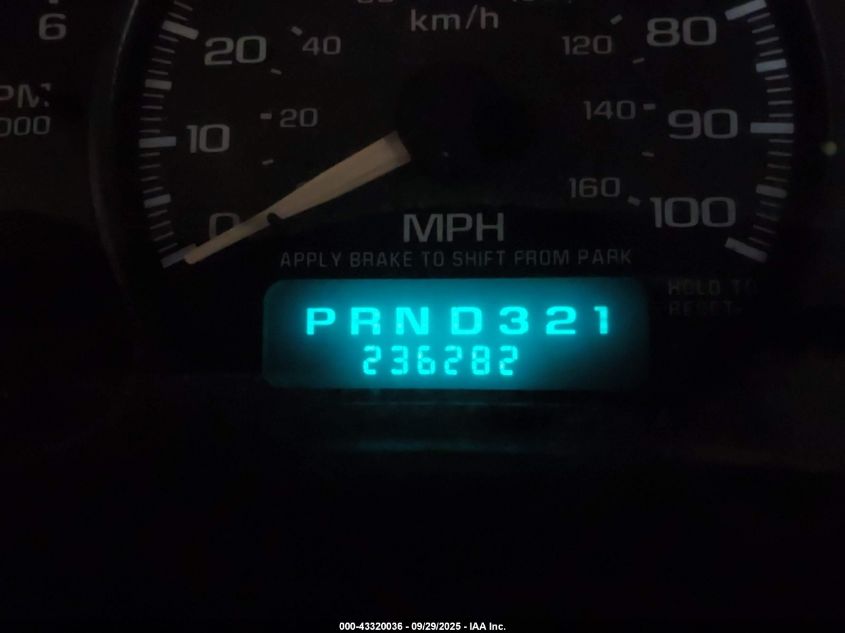 2002 Chevrolet Silverado 2500Hd VIN: 1GCHC23UX2F133420 Lot: 43320036