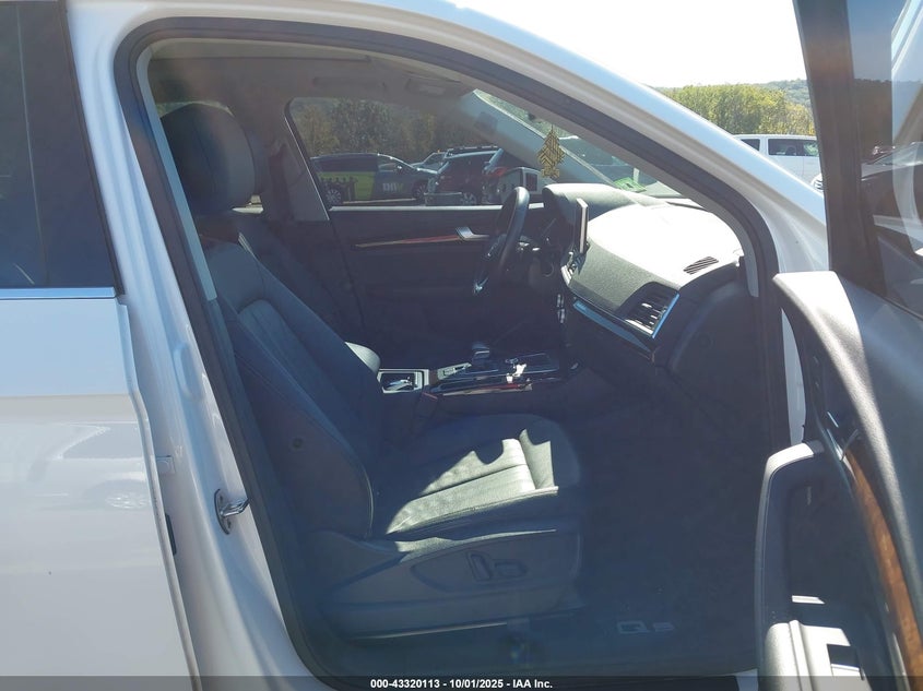 WA1BNAFY9J2180821 2018 AUDI Q5 photo no. 5
