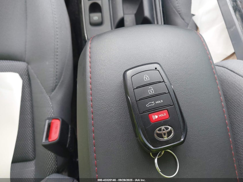 2025 TOYOTA COROLLA SE - 5YFP4MCE6SP223041