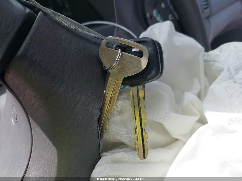 2003 Toyota Camry Le VIN: 4T1BE32K03U738545 Lot: 43320233