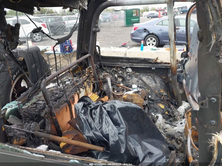 2001 Jeep Wrangler Sport VIN: 1J4FA49S91P328135 Lot: 43320243