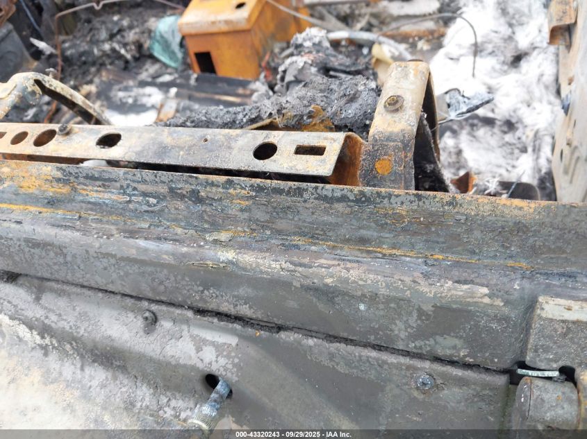 2001 Jeep Wrangler Sport VIN: 1J4FA49S91P328135 Lot: 43320243