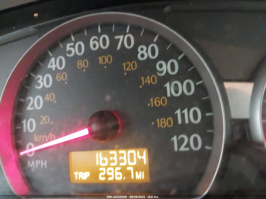 2004 Saturn Ion 2 VIN: 1G8AJ52F04Z133952 Lot: 43320289