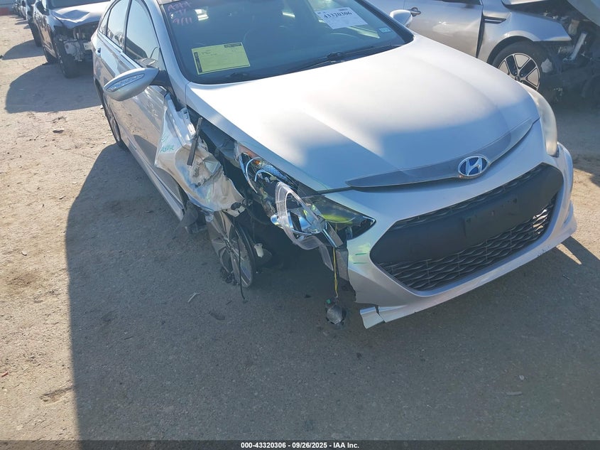 2015 HYUNDAI SONATA HYBRID auction photo 6
