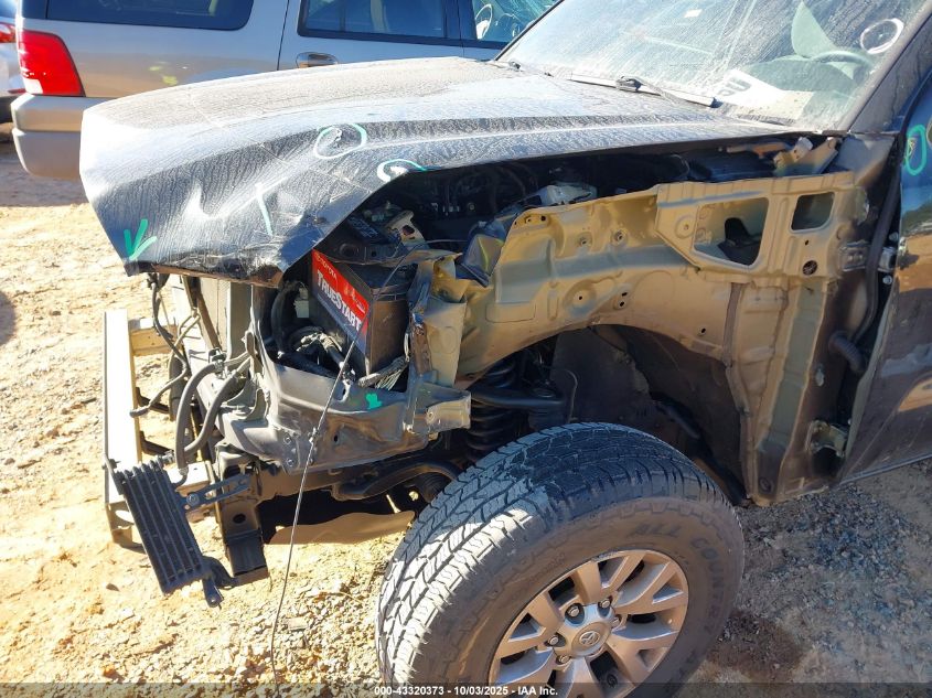 2017 Toyota Tacoma Sr5 V6 VIN: 5TFSZ5AN7HX053139 Lot: 43320373