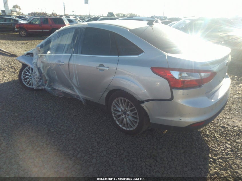 Vin: 1fahp3h22cl392851, lot: 43815078, ford focus sel 20123