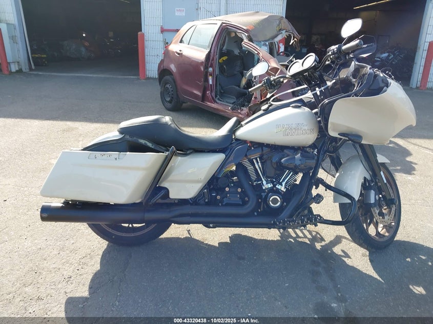 2023 Harley-Davidson Fltrxst VIN: 1HD1ACL17PB617156 Lot: 43320438