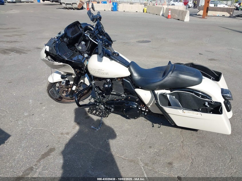 2023 Harley-Davidson Fltrxst VIN: 1HD1ACL17PB617156 Lot: 43320438