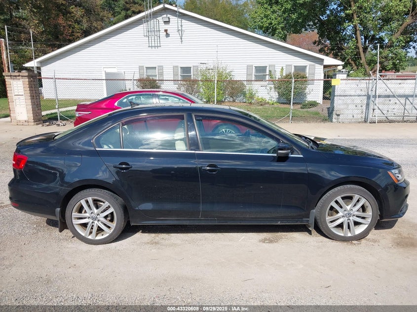 2015 VOLKSWAGEN JETTA 2.0L TDI SEL - 3VWLA7AJ0FM203256