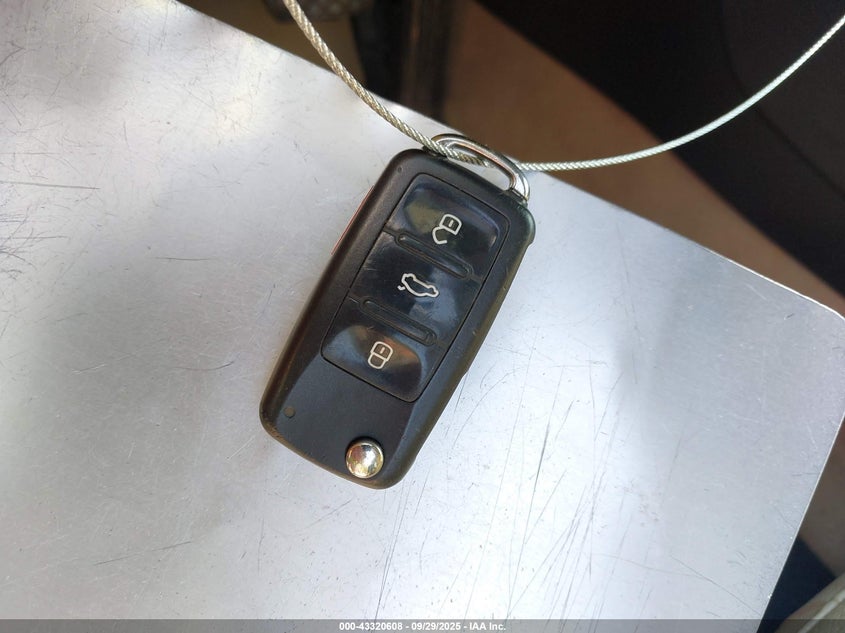 2015 VOLKSWAGEN JETTA 2.0L TDI SEL - 3VWLA7AJ0FM203256