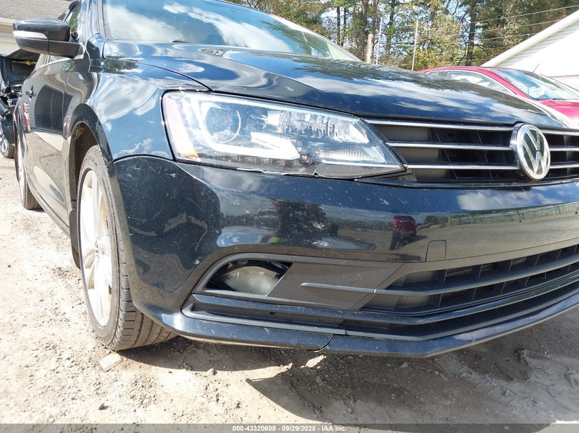 2015 VOLKSWAGEN JETTA 2.0L TDI SEL - 3VWLA7AJ0FM203256