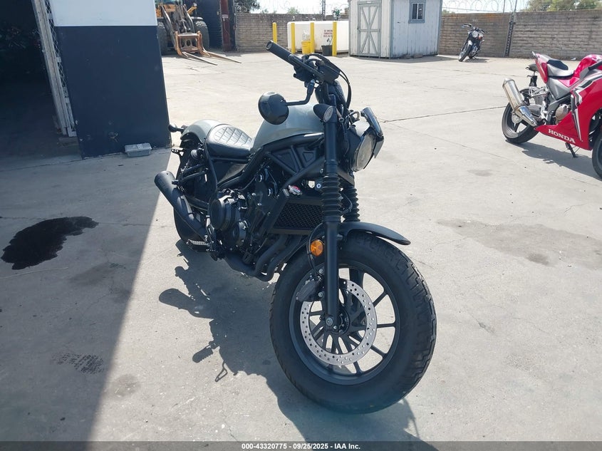 MLHPC5612R5701381 2024 Honda Cmx500 A2 auction photo 1