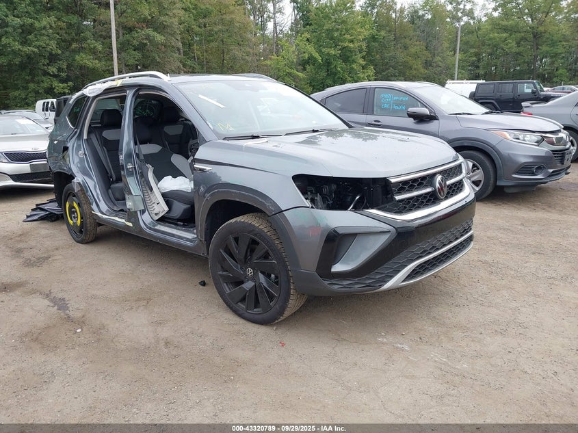 VOLKSWAGEN TAOS 1.5T SEL