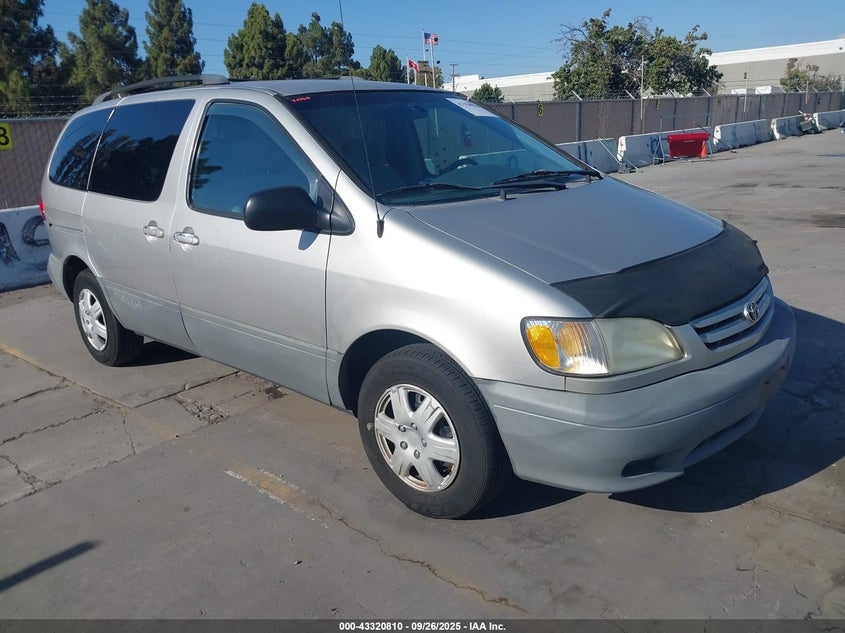 4T3ZF19C02U430439 2002 Toyota Sienna Ce auction photo 1