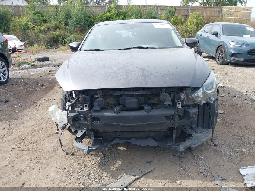 2018 MAZDA MAZDA3 TOURING - 3MZBN1L32JM256352