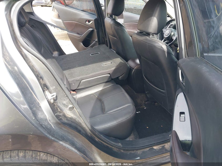 2018 MAZDA MAZDA3 TOURING - 3MZBN1L32JM256352